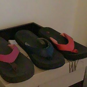 Sanuk flip flops.  3 pairs!  Red, navy, and fuchsia.  Size 7.